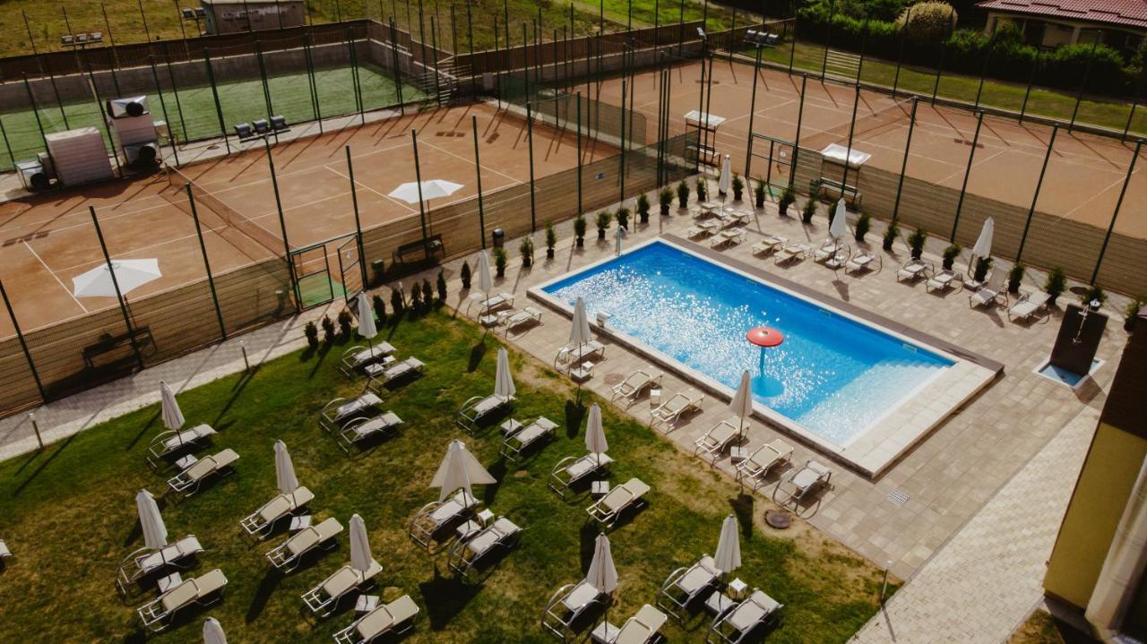 Tci Social Club Otel Kaloşvar Dış mekan fotoğraf